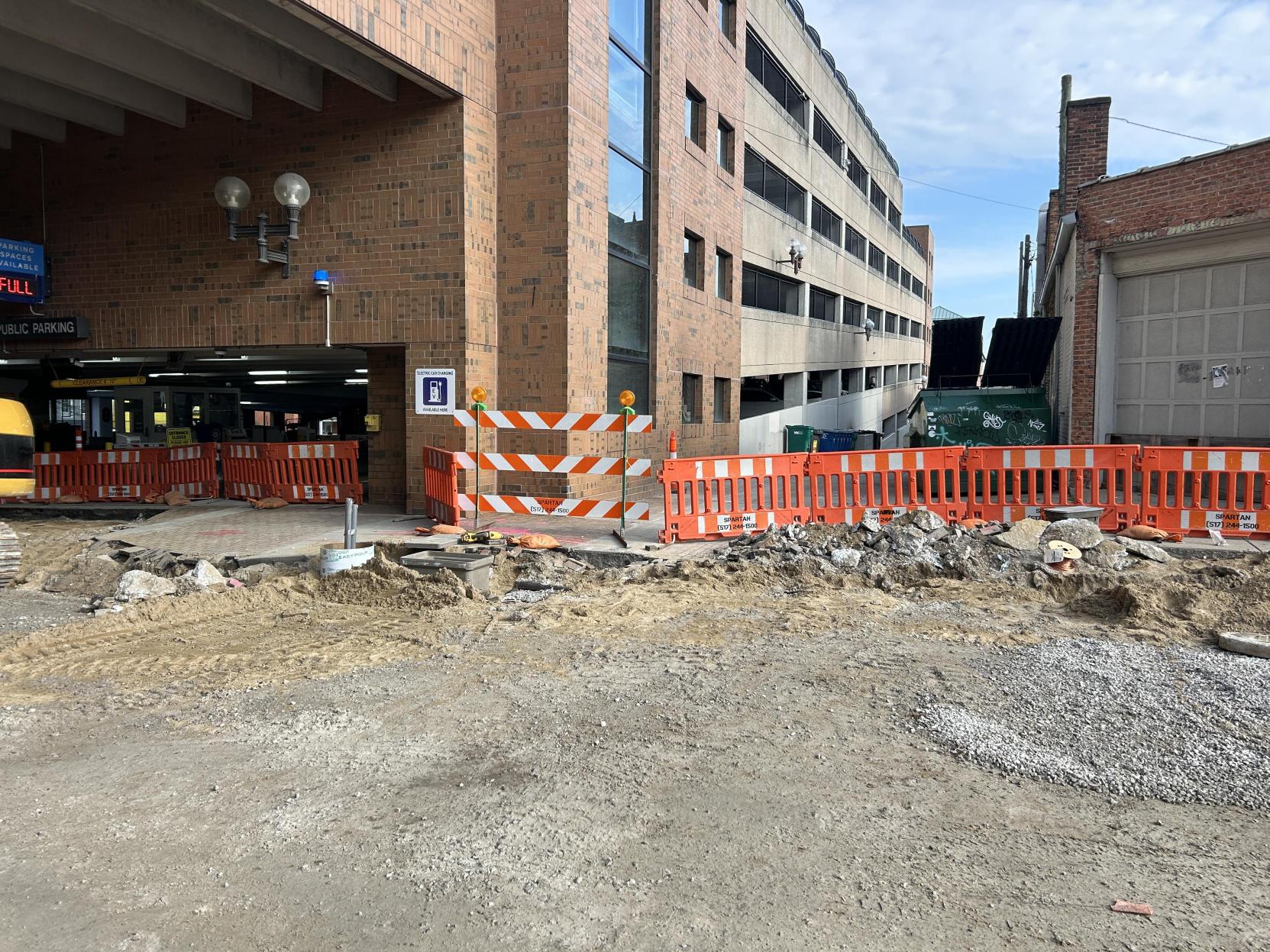 Photo showing construction on Ann Street